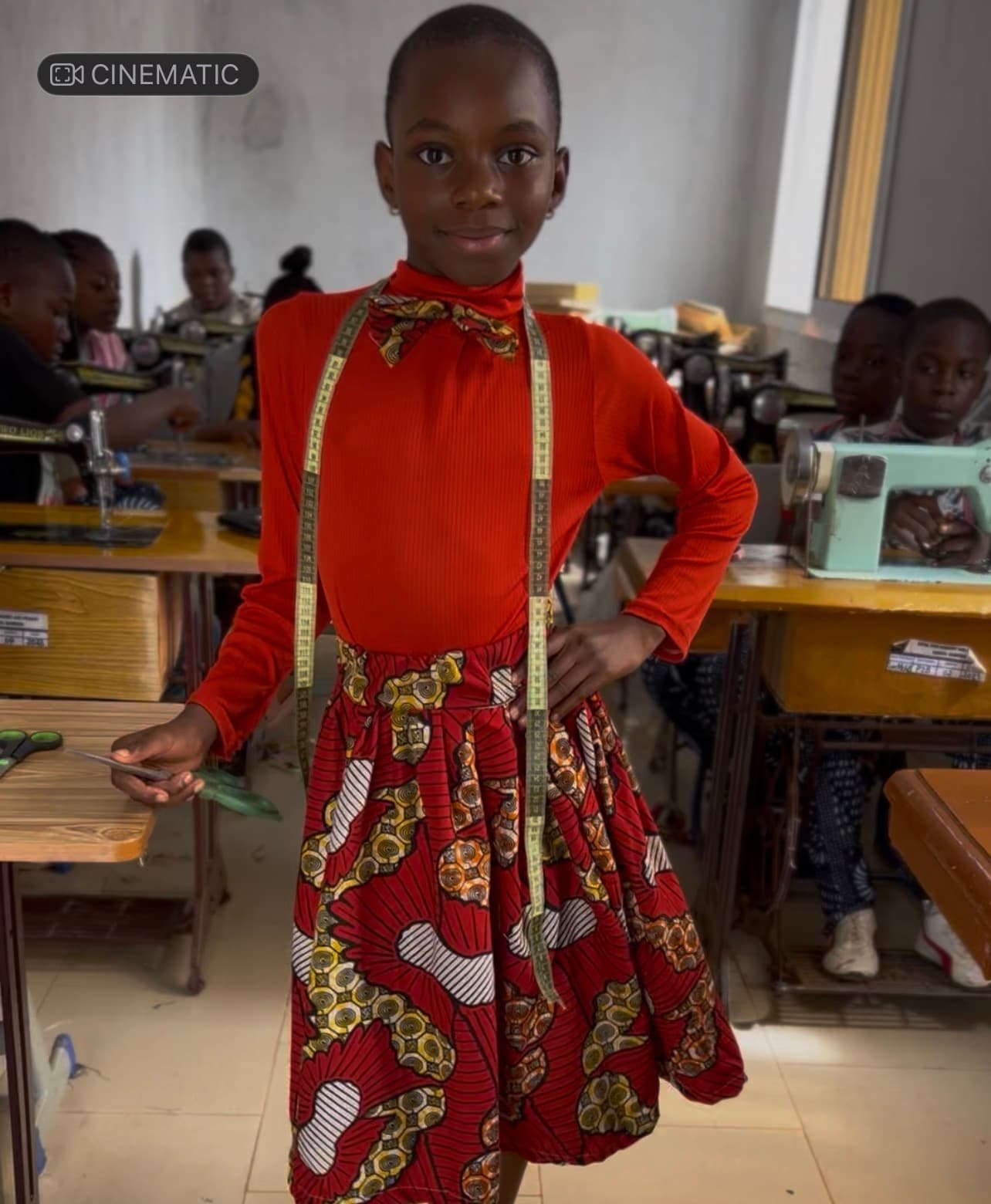 Elèves de Royal Five pendant une activité de couture et design
